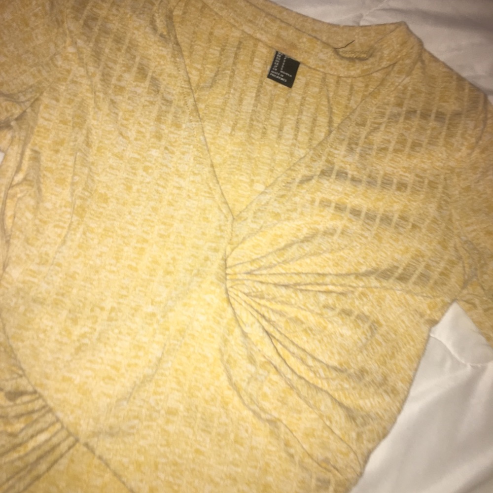Crop Top - Picture 2 of 3